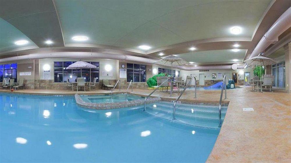 Holiday Inn Express & Suites Wausau By Ihg Weston Bagian luar foto