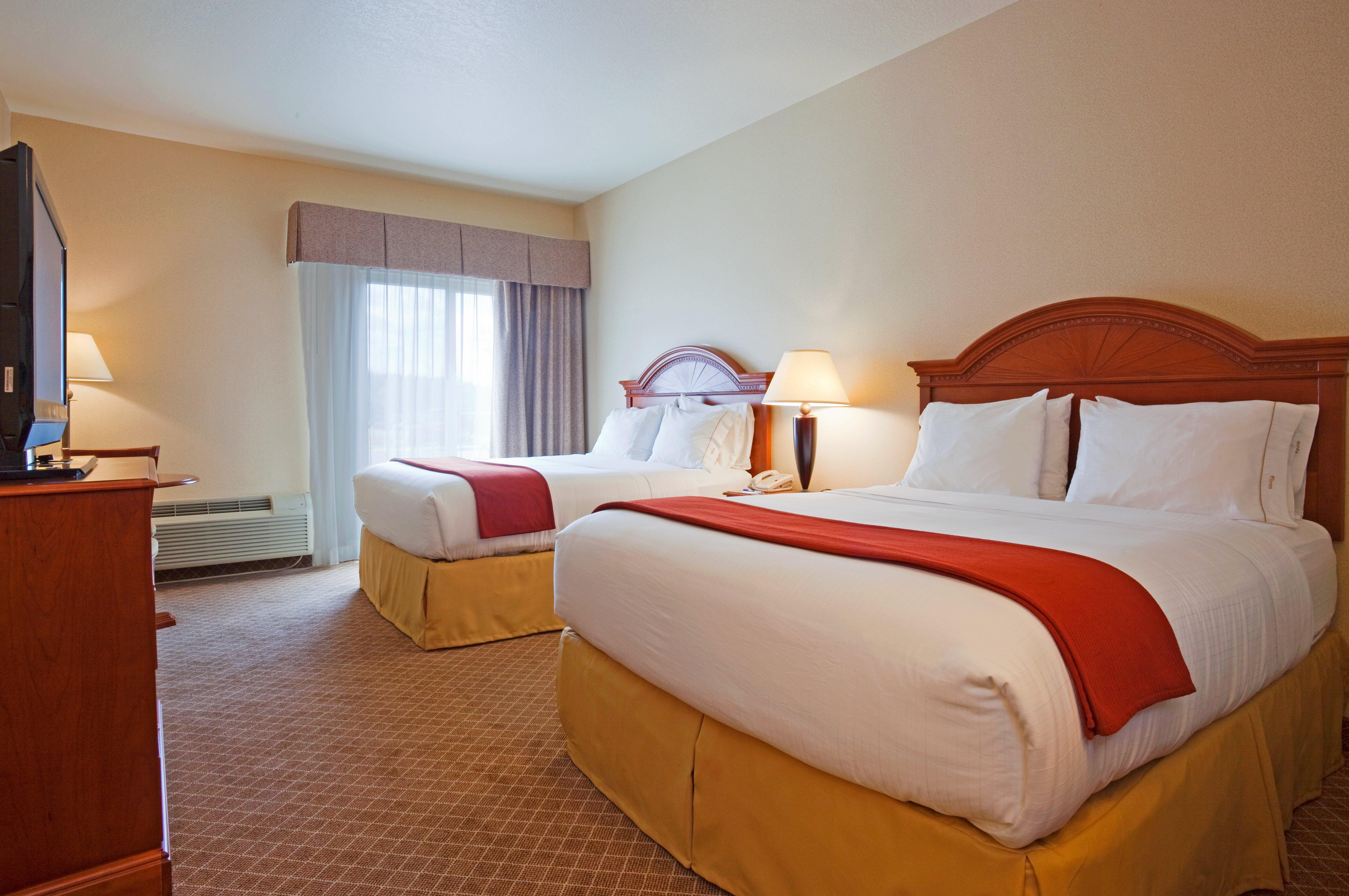 Holiday Inn Express & Suites Wausau By Ihg Weston Bagian luar foto