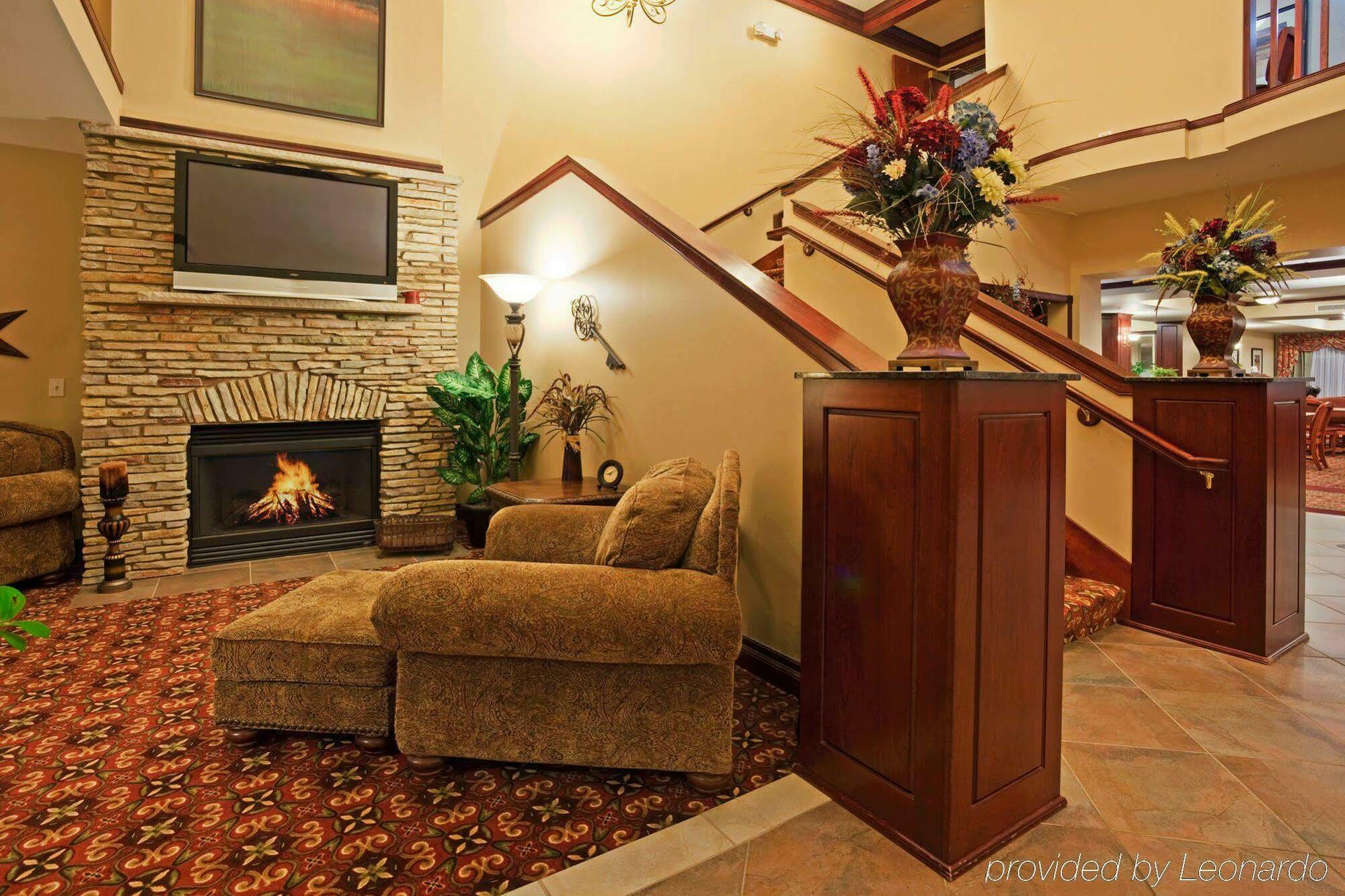 Holiday Inn Express & Suites Wausau By Ihg Weston Bagian luar foto