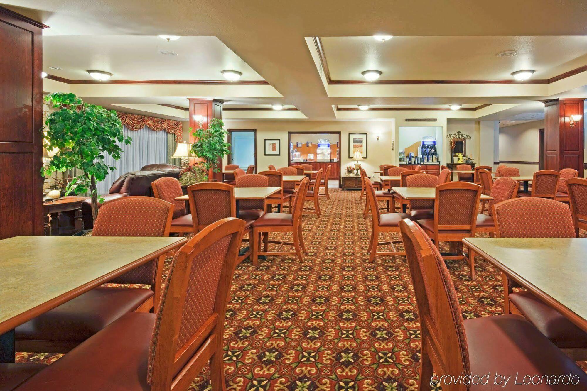 Holiday Inn Express & Suites Wausau By Ihg Weston Bagian luar foto