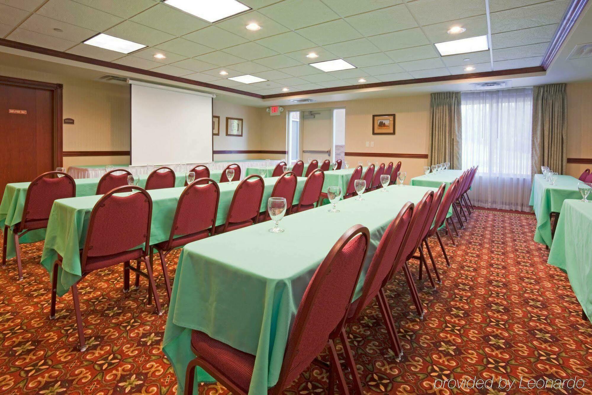 Holiday Inn Express & Suites Wausau By Ihg Weston Bagian luar foto